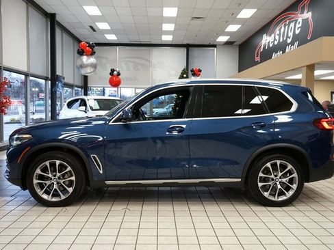 Used 2022 BMW X5 xDrive40i w/ Premium Package image 4