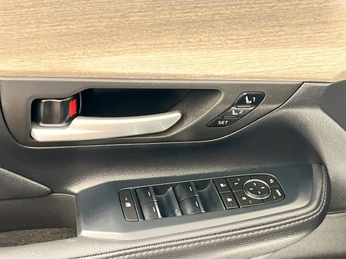 Used 2024 Toyota Grand Highlander Limited image 16