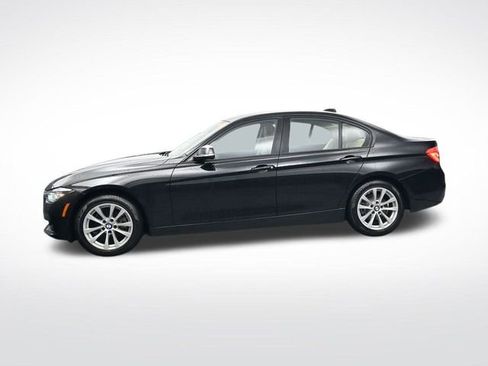 Used 2018 BMW 320i Sedan image 8