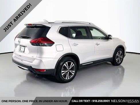Certified 2018 Nissan Rogue SL image 5