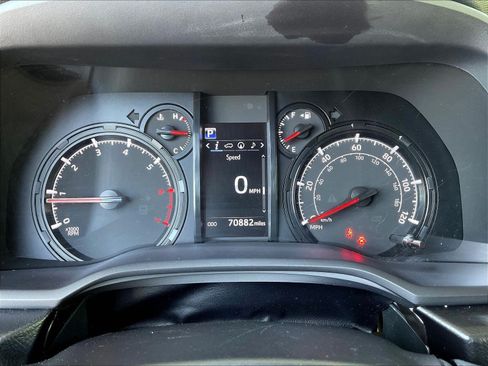 Used 2022 Toyota 4Runner SR5 Premium w/ Moonroof Package AWD/4WD image 13