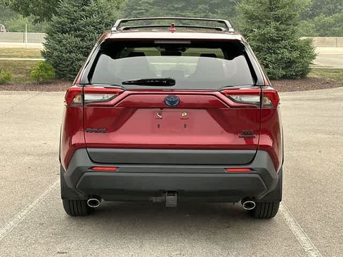 Used 2022 Toyota RAV4 XLE w/ Convenience Package AWD/4WD image 4
