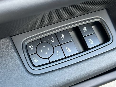Certified 2023 Porsche Taycan RWD image 13
