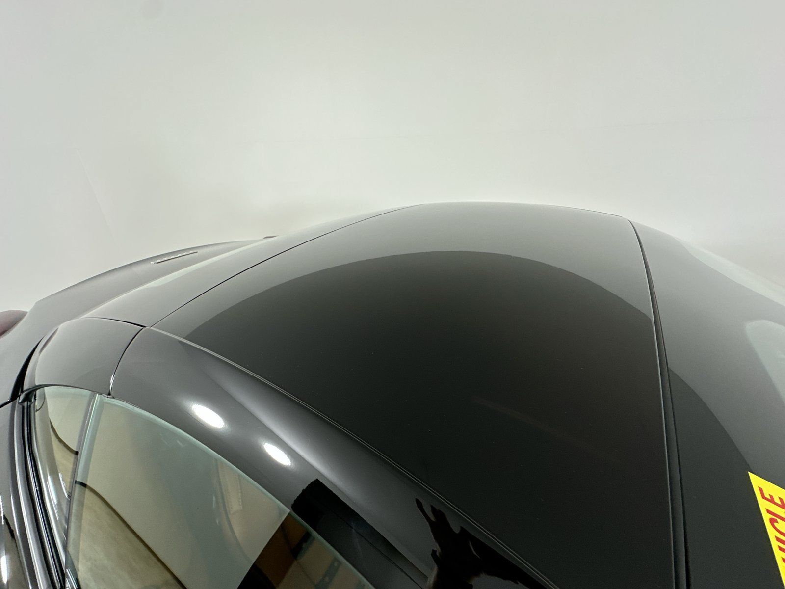 Used 2014 Ferrari California RWD image 12