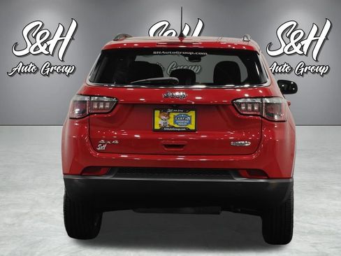 Used 2019 Jeep Compass Latitude AWD/4WD image 16