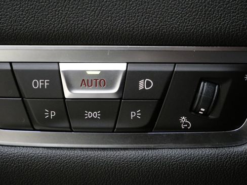 Used 2022 BMW X6 M50i w/ Executive Package image 16