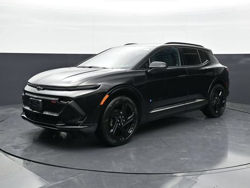 Used 2024 Chevrolet Equinox EV RS FWD image 2