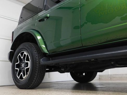 Used 2025 Ford Bronco Outer Banks AWD/4WD image 9
