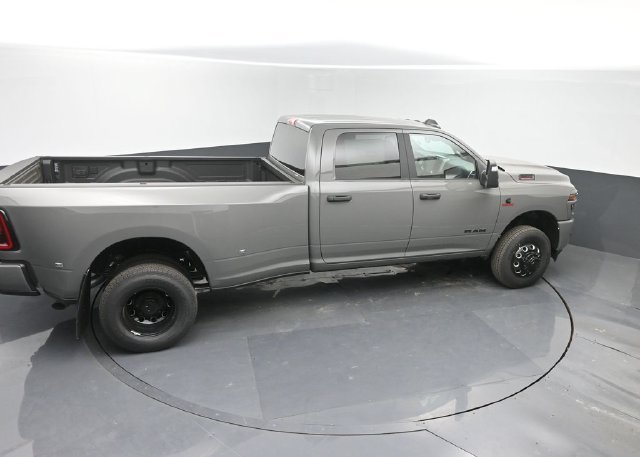 New 2026 RAM 3500 Big Horn AWD/4WD image 36