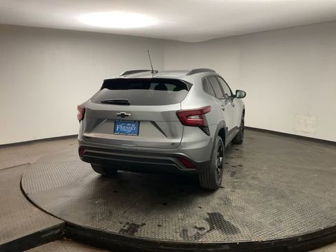 New 2026 Chevrolet Trax LT w/ Driver Confidence Package image 7