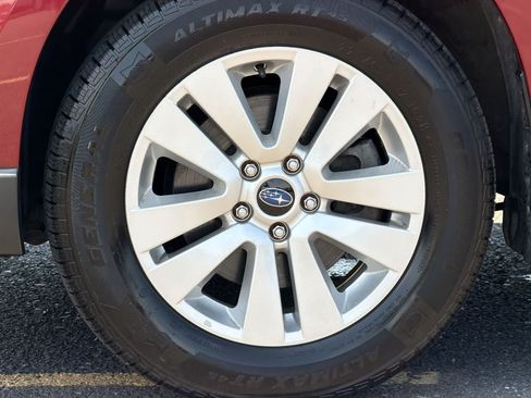 Used 2016 Subaru Outback 2.5i Premium AWD/4WD image 6