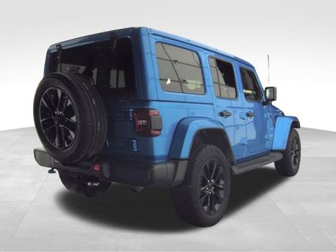 Used 2022 Jeep Wrangler Unlimited Sahara 4xe image 3