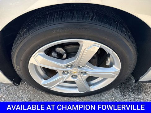 Used 2016 Chevrolet Volt LT FWD image 9