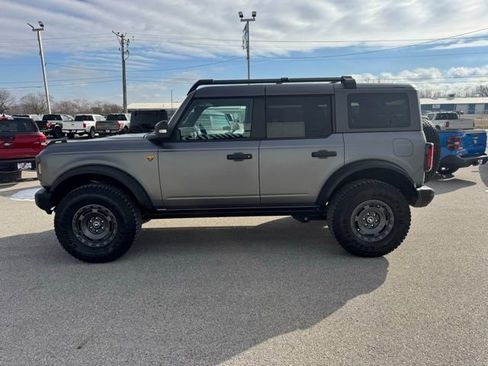 Used 2025 Ford Bronco Badlands w/ Sasquatch Package image 2