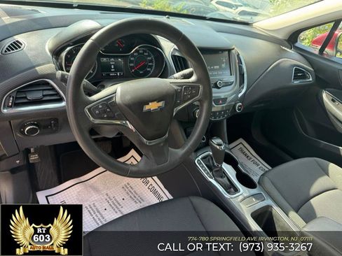 Used 2016 Chevrolet Cruze LT w/ Convenience Package image 20