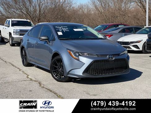 Used 2022 Toyota Corolla LE image 1