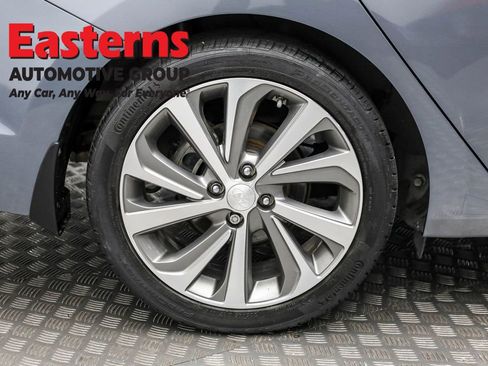 Used 2020 Hyundai Accent Limited FWD image 31
