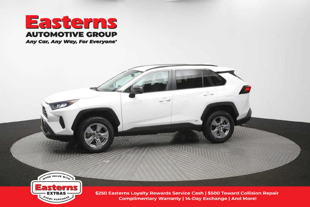 Used 2022 Toyota RAV4 LE AWD/4WD image 60