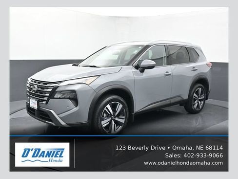 Used 2024 Nissan Rogue SL w/ SL Premium Package AWD/4WD image 1