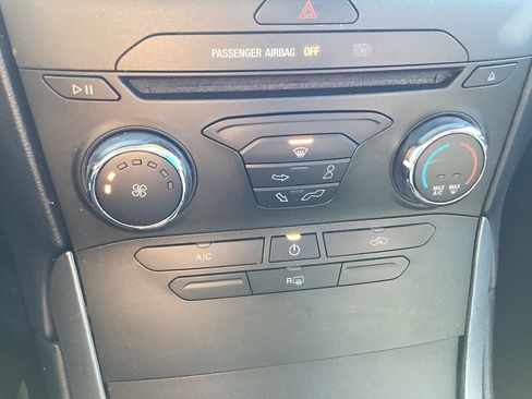 Used 2015 Ford Edge SE FWD image 32
