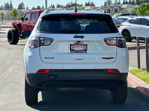 Used 2024 Jeep Compass Trailhawk AWD/4WD image 5