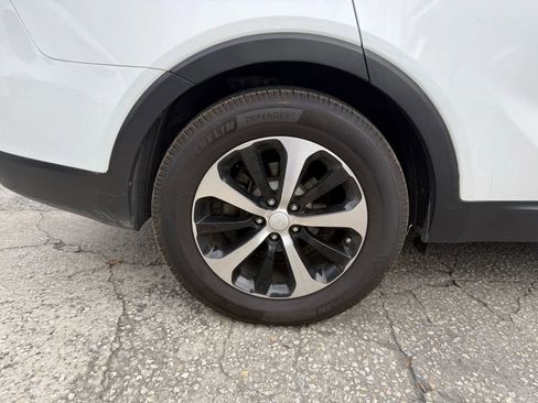 Used 2018 Kia Sorento EX FWD image 23