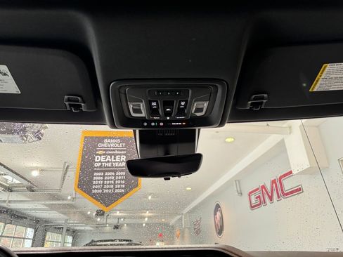 Certified 2022 GMC Sierra 1500 AT4 w/ AT4 Premium Package image 27