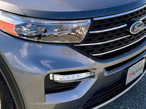 Used 2022 Ford Explorer XLT w/ Equipment Group 202A image 31