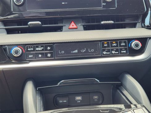 New 2025 Kia Sportage LX image 17