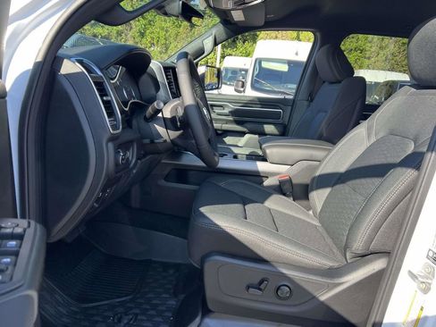 Used 2025 RAM 1500 Big Horn AWD/4WD image 13