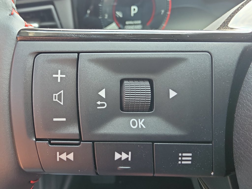 New 2026 Nissan Kicks SR FWD image 31