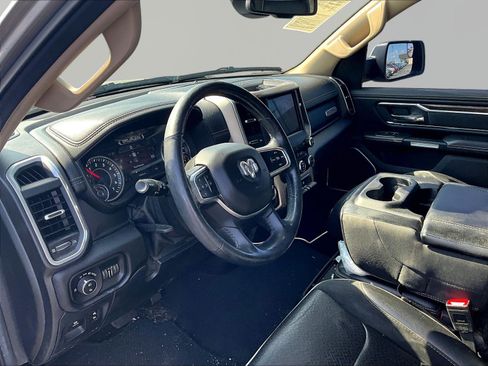 Used 2019 RAM 1500 Laramie AWD/4WD image 16