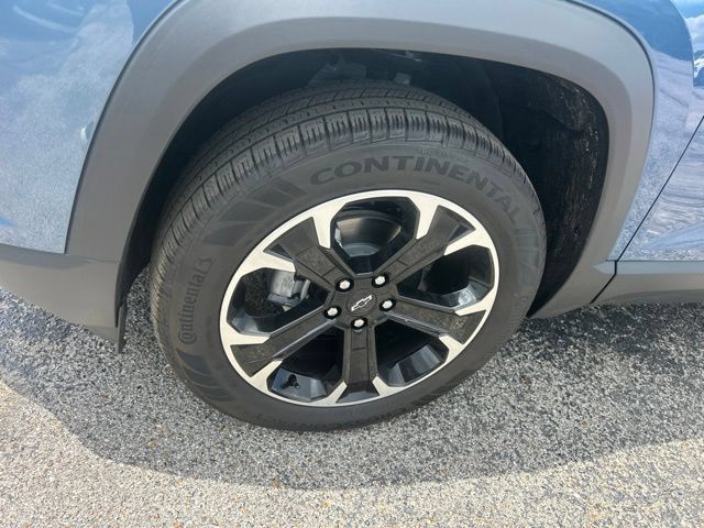 New 2026 Chevrolet Equinox LT w/ Safety and Technology Package FWD image 10