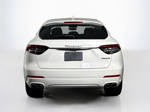 Used 2024 Maserati Levante GT Ultima AWD/4WD image 4