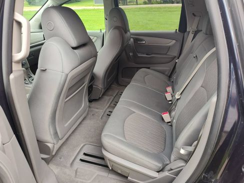 Used 2017 Chevrolet Traverse LS AWD/4WD image 6