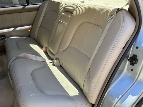 Used 2004 Buick Park Avenue w/ Prestige Feature Package FWD image 37