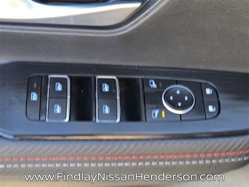 Used 2025 Nissan Kicks SR image 21