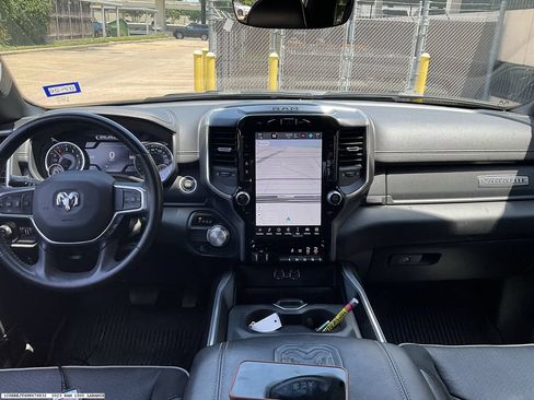 Used 2023 RAM 1500 Laramie RWD image 12