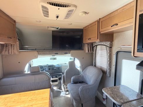 Used 2017 Ford E-450 and Econoline 450 Super Duty w/ Motorhome Prep Package RWD image 18