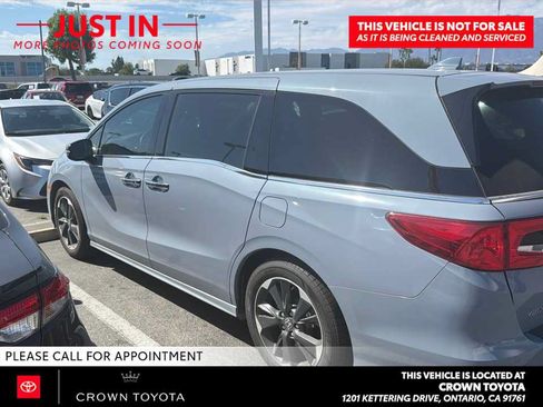 Used 2023 Honda Odyssey Elite image 6