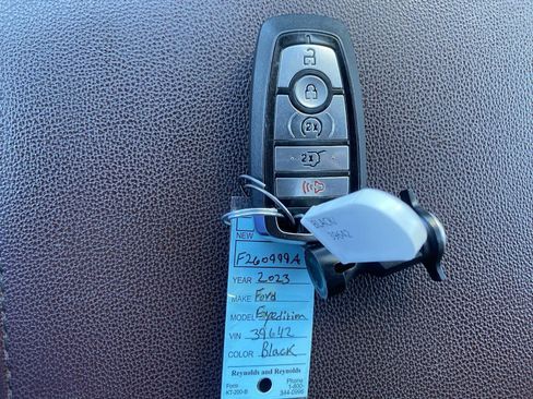 Used 2023 Ford Expedition Max Limited AWD/4WD image 21