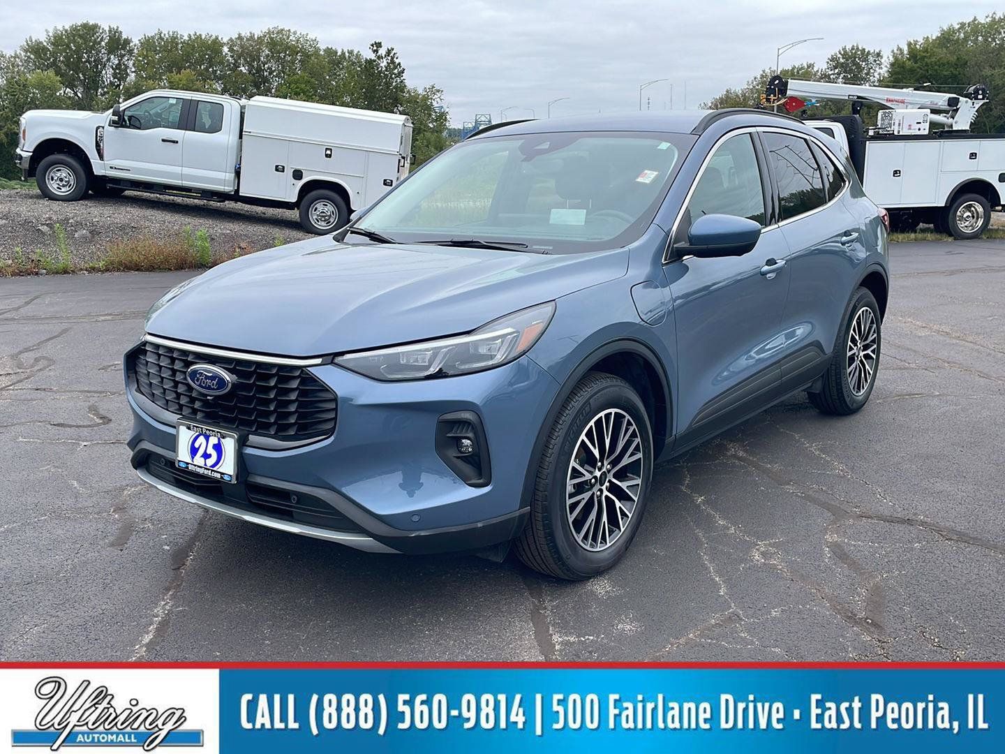 Used 2025 Ford Escape SE w/ PHEV Premium Package FWD image 1