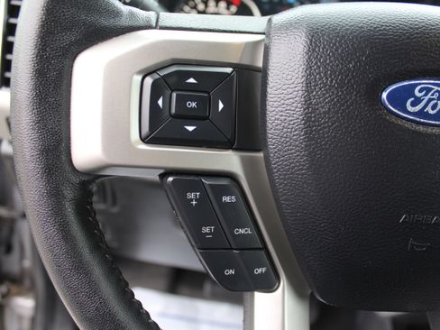 Used 2020 Ford F150 Lariat image 25