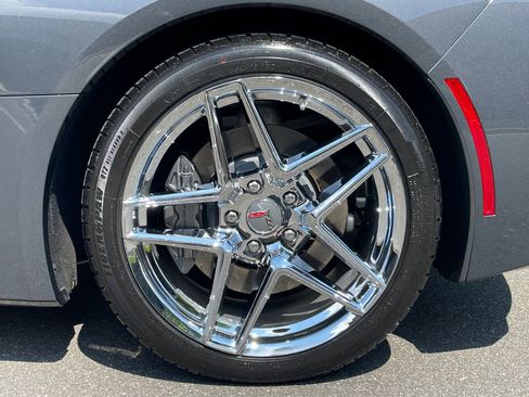 Used 2014 Chevrolet Corvette Stingray Convertible w/ 2LT Preferred Equipment Group image 30