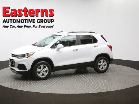 Used 2020 Chevrolet Trax LT w/ LT Convenience Package image 56