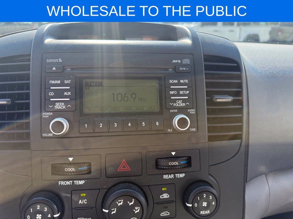 Used 2010 Kia Sedona LX FWD image 14