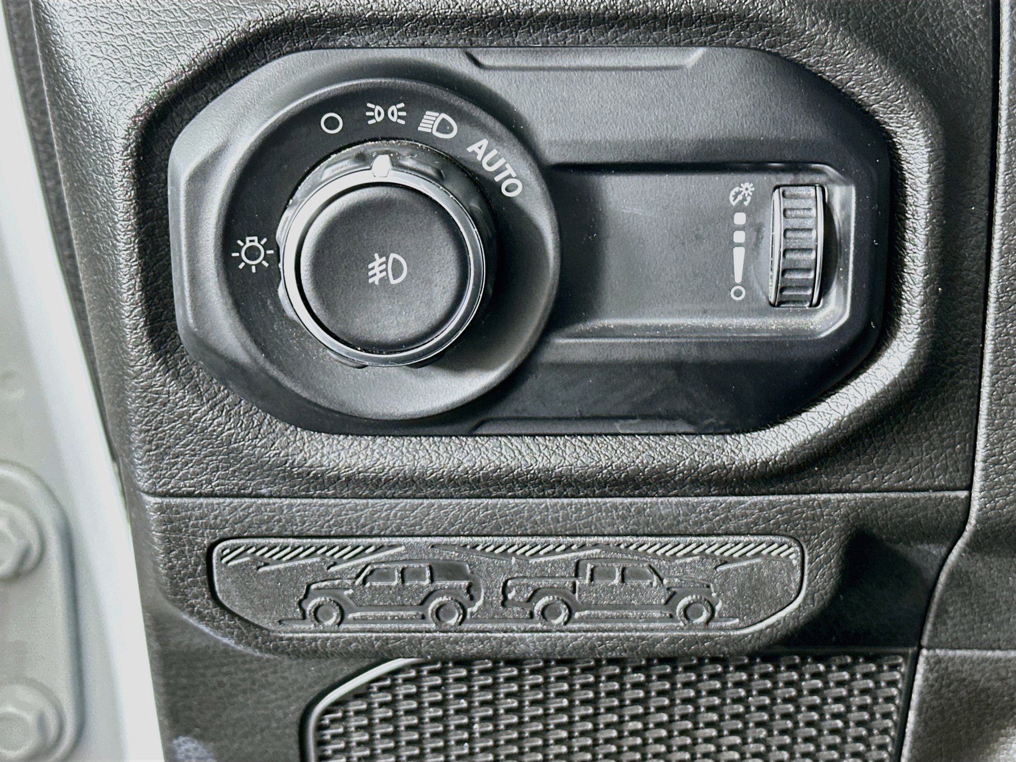 Used 2024 Jeep Wrangler Unlimited Sport AWD/4WD image 16