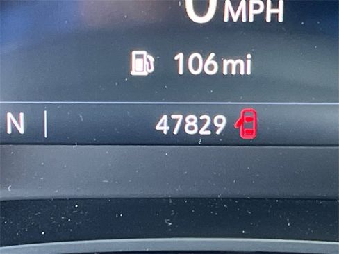 Used 2023 Buick Encore GX Essence w/ Experience Buick Package image 28