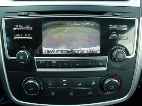 Used 2017 Nissan Altima 2.5 SR image 16