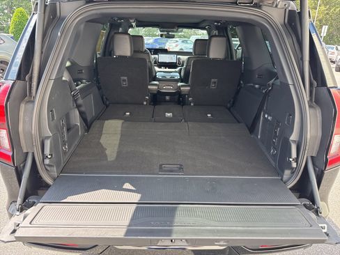 Used 2025 Ford Expedition Tremor AWD/4WD image 18